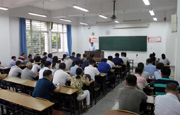 后勤管理处召开新学期全体在编职工工作会议